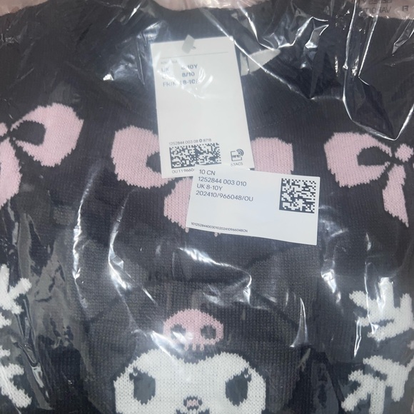 H&M Black Crew Neck Sweater with Gothic Pattern - Picture 3 of 4